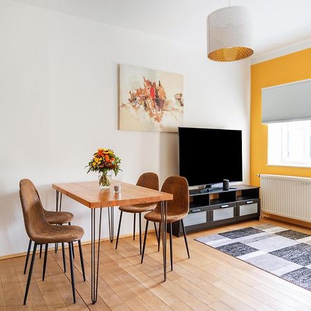 Ferienwohnungen Und Appartements Im Idyllischen Vierkanthof, Gruppenurlaube Fürstenfeld Exteriör bild